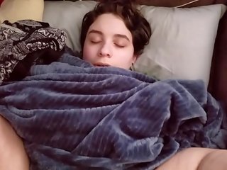 Sleepy PAWG gets her Pussy CREAM PIED right after a long night&excl; &ast;All my FULL length clips are on XVIDEOS RED&ast;