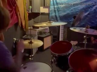 Felicity feline drumming в тя lockout