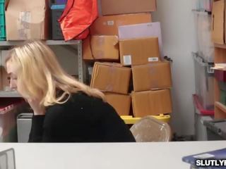 Zoe parkers muschi gefickt schwer von hinten von die lp offizier