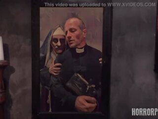 Horrorporn damned נזירה