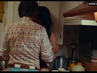 Amanda seyfried- velika joški, seks video prizori fafanje - lovelace (2013)
