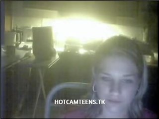 Sedusive blond kvinne chatting på webkamera - hotcamteens.tk