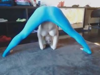 Haley ryder - blu yoga pantallona spermë