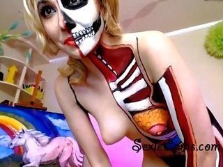 Bodypainted blondinka jatty masturbates - sexiecams.com