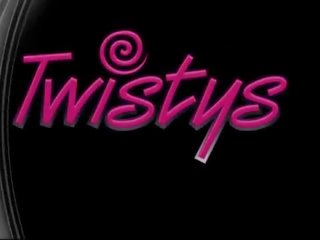 Twistys.com - يكون لي حدث الثلاثون مشهد مع ميلا يشم