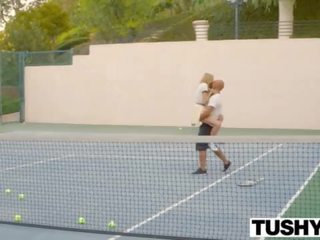 Tushy 처음으로 항문의 용 테니스 학생 aubrey 스타