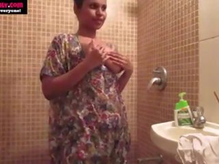 Amatore indiane babes seks film lily masturbim në dush