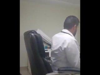 Puta colombiana se coge al doktor