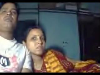 Indisk amuter fristende par kjærlighet flaunting deres xxx video livet - wowmoyback