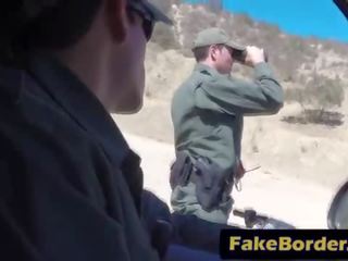 Punapea armas perses raske poolt a border patrol agent