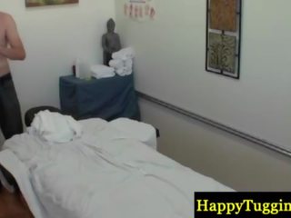 Réel jap masseuse donne balle massage